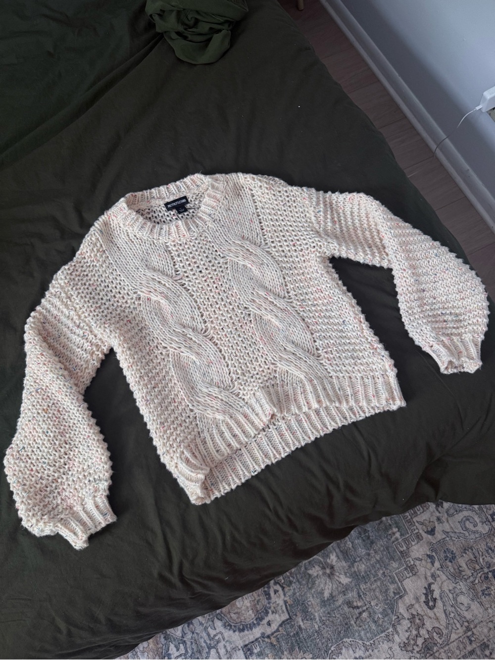 Chunky Cable Knit Cream Sweater - Women